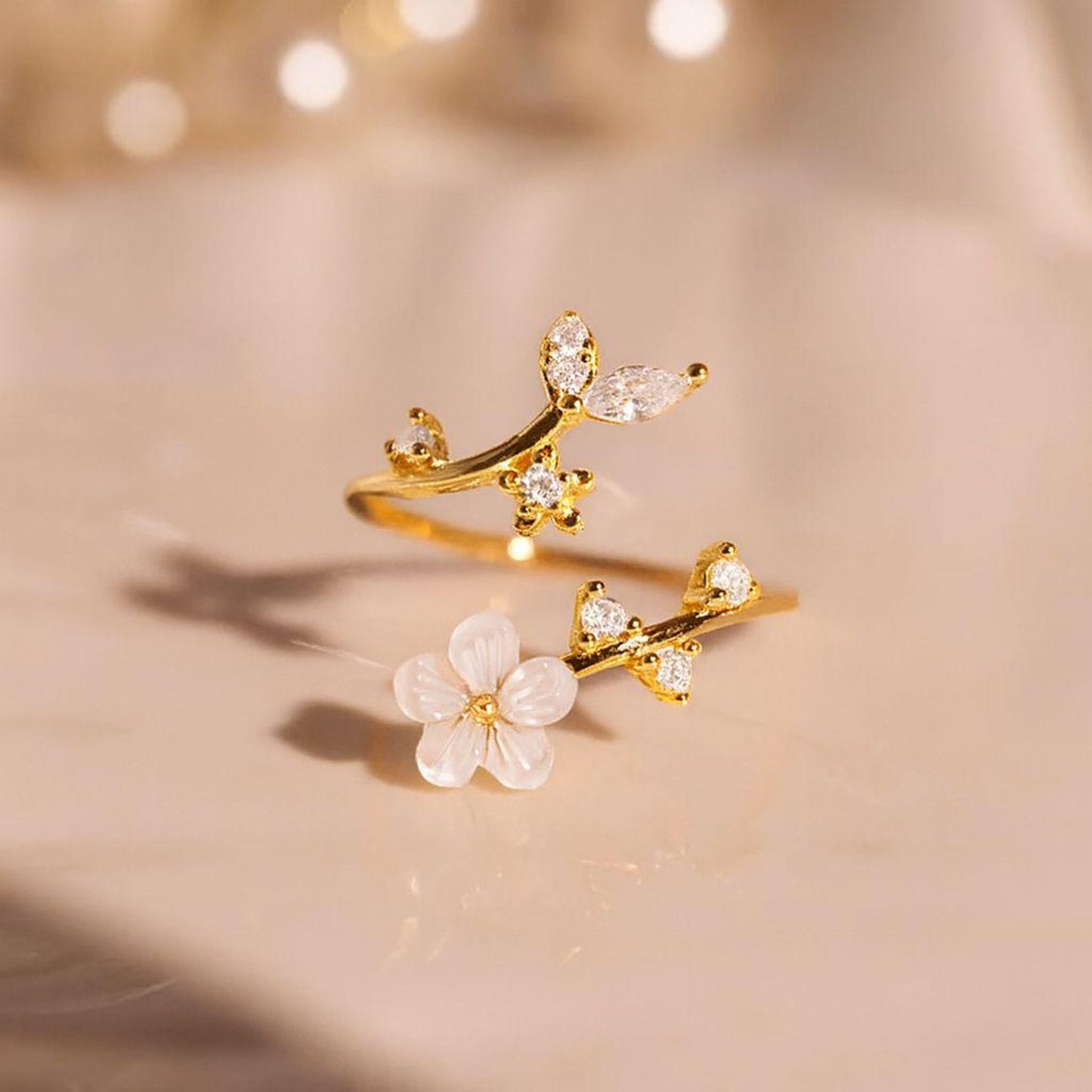 White Flower Ring | Steun borstkanker