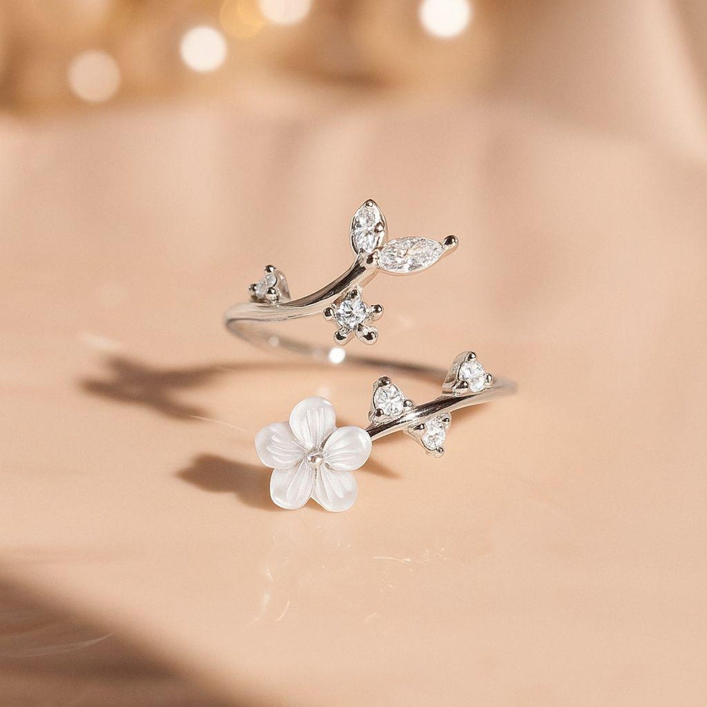 White Flower Ring | Steun borstkanker