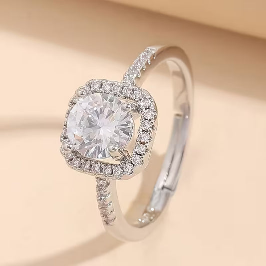 Square-cut Stoned Ring | Steun borstkanke